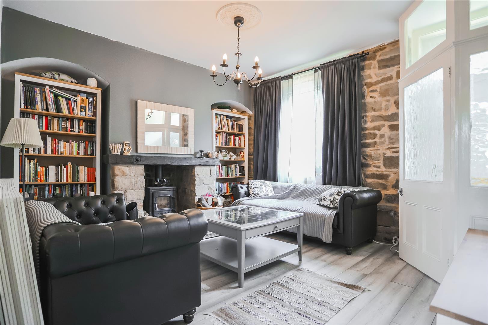 4 Bed Terraced House For Sale - Main Image